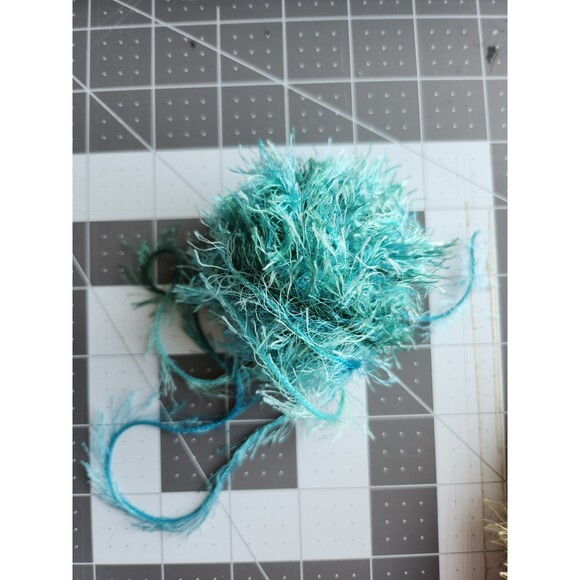 6 Partial Skeins of Specialty Yarns B47 - Picture 4 of 7